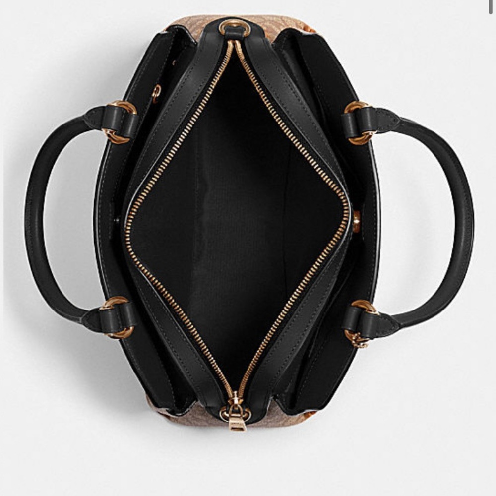 Coach Bag! Satchel/Crossbody. Medium size. Perfect for winter style! - Picture 2 of 4